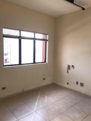Sala com 75m², à venda, no bairro Centro em Londrina
