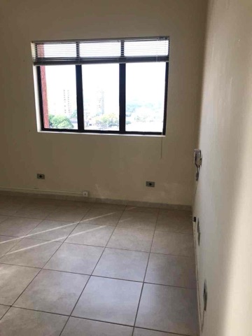Sala com 75m², à venda, no bairro Centro em Londrina