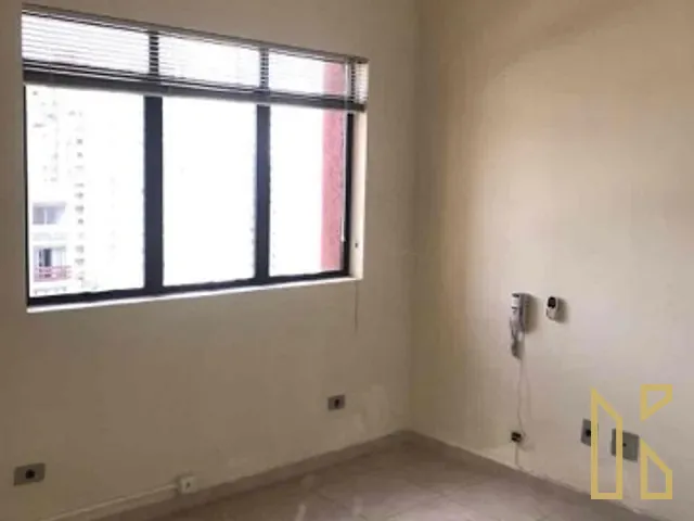 Sala com 75m², à venda, no bairro Centro em Londrina