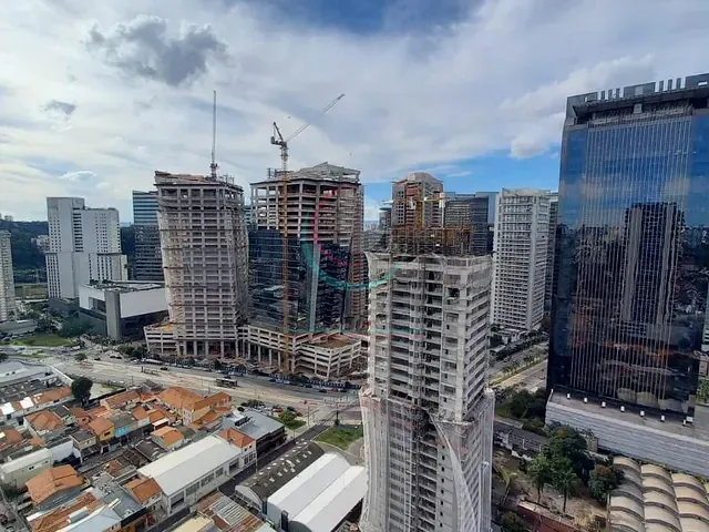 Sala à venda, no bairro Chácara Santo Antônio (Zona Sul) em São Paulo