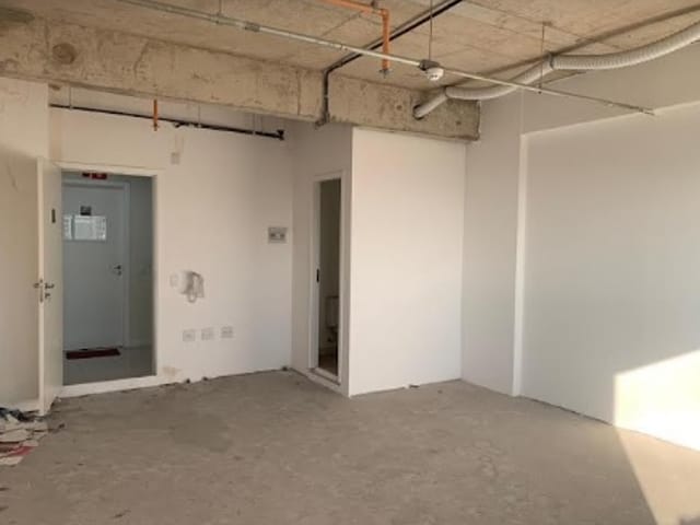 Sala à venda, no bairro Vila Yara em Osasco