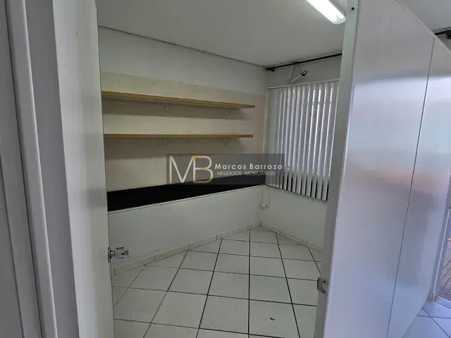 Sala com 225m², à venda ou para alugar, no bairro Petrópolis em Londrina