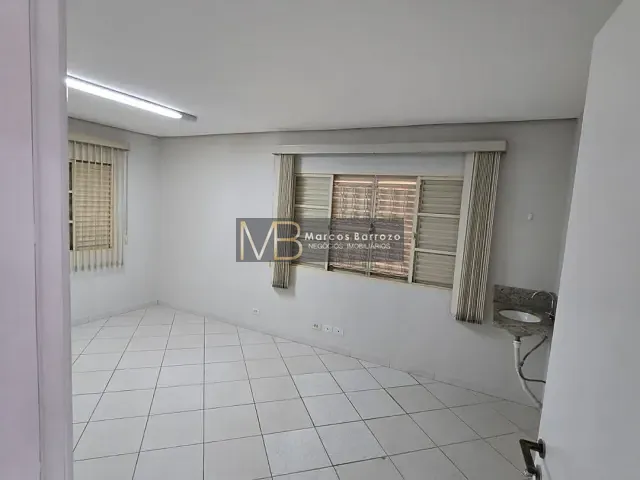 Sala com 225m², à venda ou para alugar, no bairro Petrópolis em Londrina