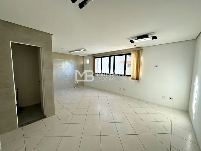 Sala à venda ou para alugar, no bairro Parque Mandaqui em São Paulo