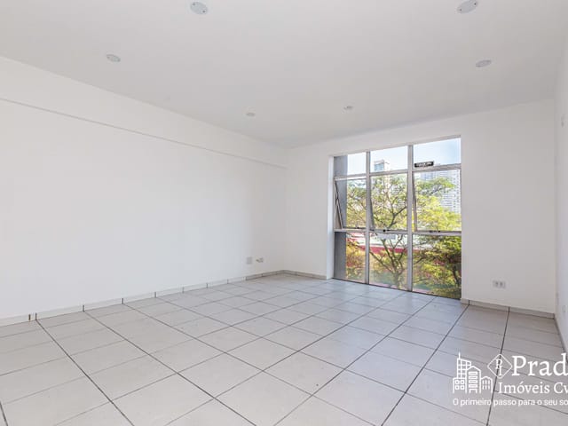 Sala à venda, no bairro Centro em Curitiba