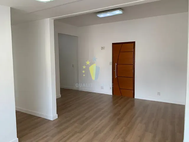 Sala à venda, no bairro Méier em Rio de Janeiro