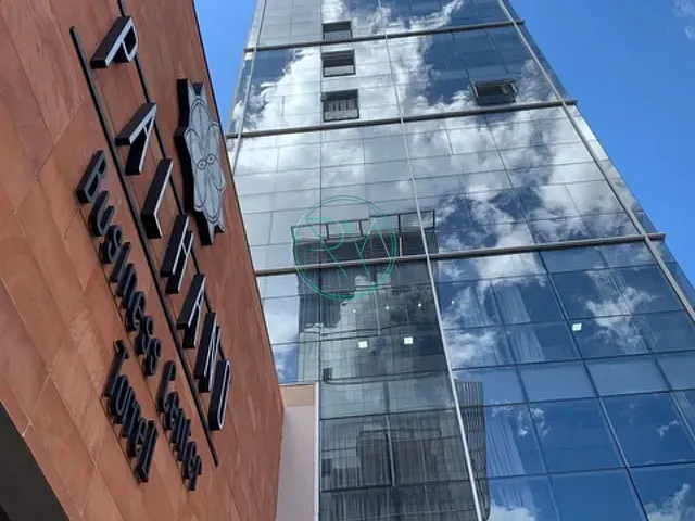 Sala com 107m², à venda, no bairro Gleba Fazenda Palhano em Londrina