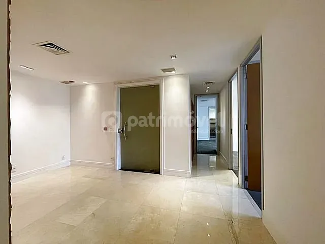 Sala com 268m², para alugar, no bairro Centro em Rio de Janeiro