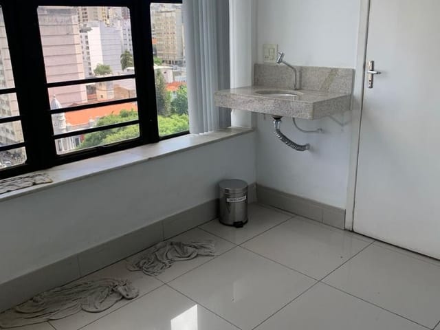 Sala com 80m², à venda, no bairro Centro em Juiz de Fora