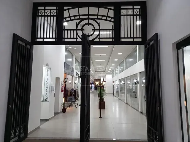 Sala com 26m², à venda, no bairro Centro em Curitiba