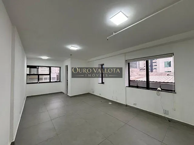 Sala à venda, no bairro Itaim Bibi em São Paulo