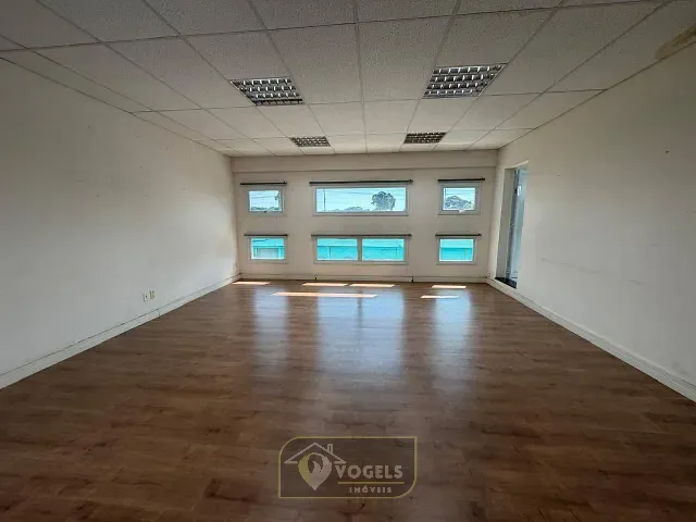 Sala com 340m², para alugar, no bairro Borda da Mata em Jaguariúna