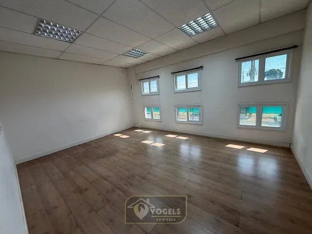 Sala com 340m², para alugar, no bairro Borda da Mata em Jaguariúna