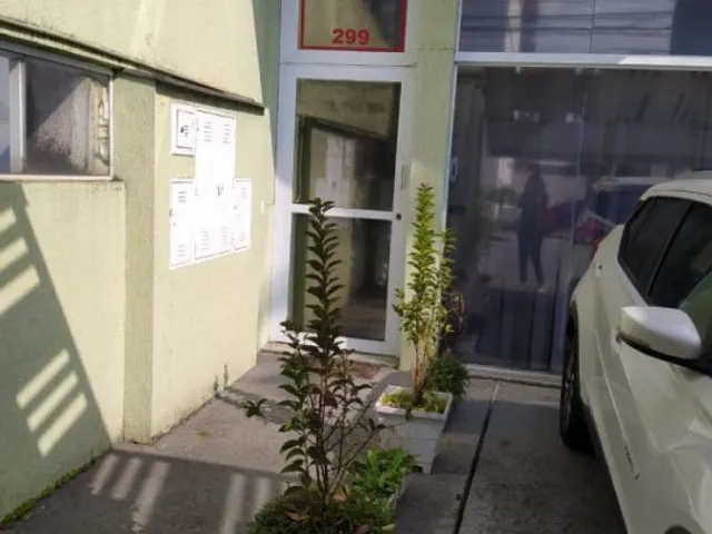 Sala à venda, no bairro Vila Gilda em Santo André