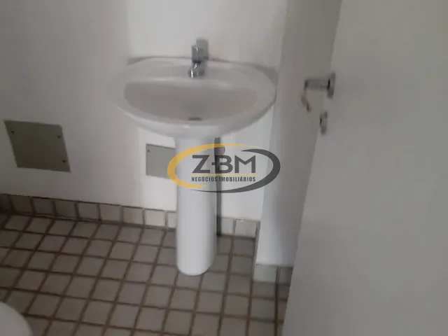 Sala para alugar, no bairro Centro em Londrina