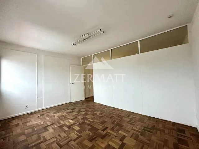 Sala com 106m², para alugar, no bairro Centro (Blumenau) em Blumenau