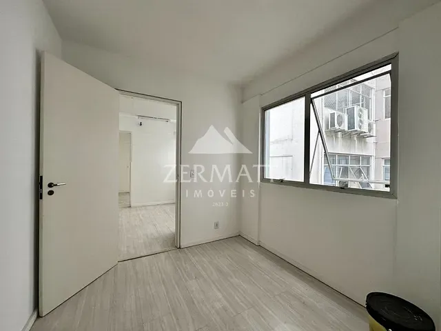 Sala com 106m², para alugar, no bairro Centro (Blumenau) em Blumenau