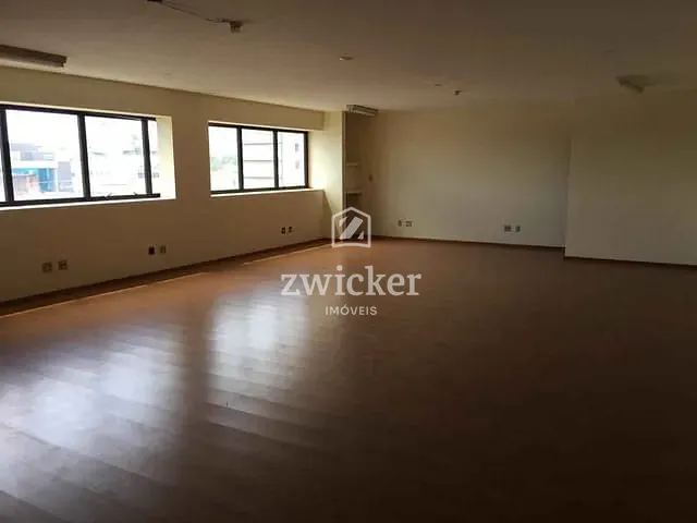 Sala com 80m², à venda ou para alugar, no bairro Centro em Bauru