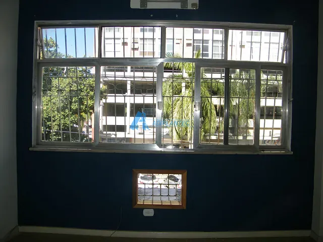 Sala com 36m², para alugar, no bairro Penha Circular em Rio de Janeiro