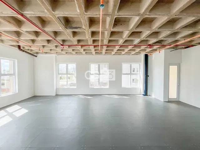 Sala à venda ou para alugar, no bairro Bela Suiça em Londrina