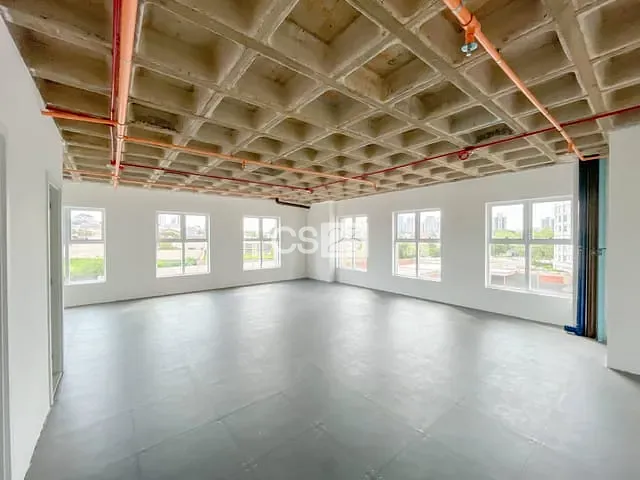 Sala à venda ou para alugar, no bairro Bela Suiça em Londrina