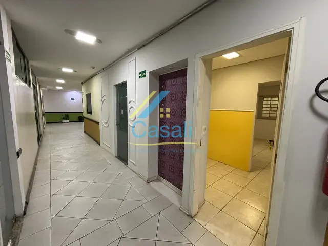 Sala à venda ou para alugar, no bairro Centro em São Roque