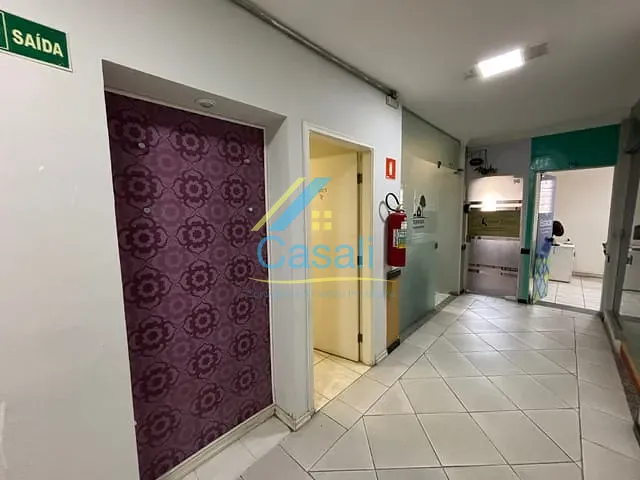 Sala à venda ou para alugar, no bairro Centro em São Roque