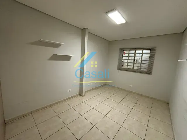 Sala à venda ou para alugar, no bairro Centro em São Roque