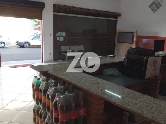 Sala com 220m², à venda, no bairro Núcleo Habitacional Mary Dota em Bauru