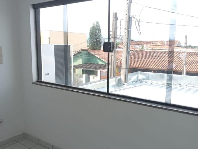 Sala com 39m², para alugar, no bairro Parque São Domingos em Pindamonhangaba