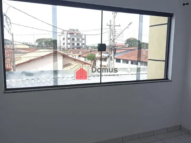 Sala com 39m², para alugar, no bairro Parque São Domingos em Pindamonhangaba