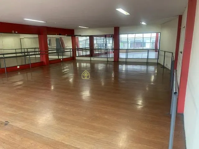 Sala com 143m², à venda, no bairro Centro em Barra Mansa