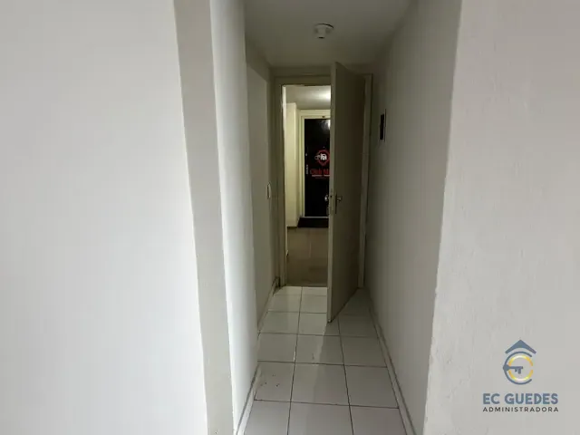 Sala à venda ou para alugar, no bairro Madureira em Rio de Janeiro