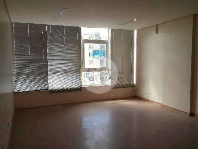 Sala à venda, no bairro Centro em Pelotas
