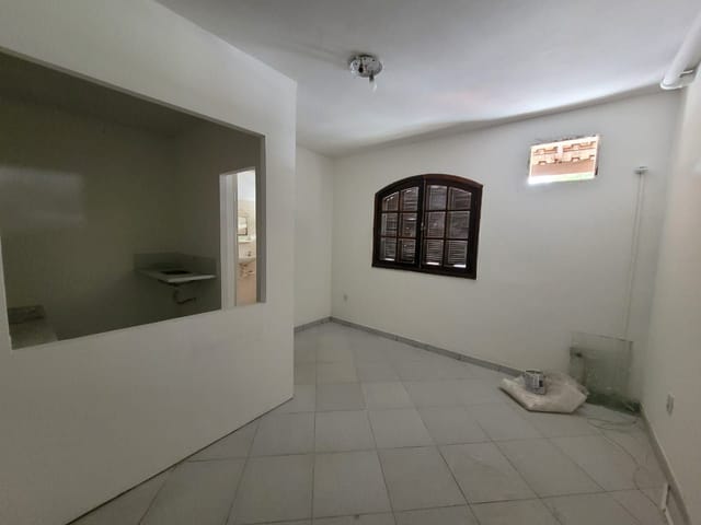 Sala com 25m², para alugar, no bairro Itaipu em Niterói
