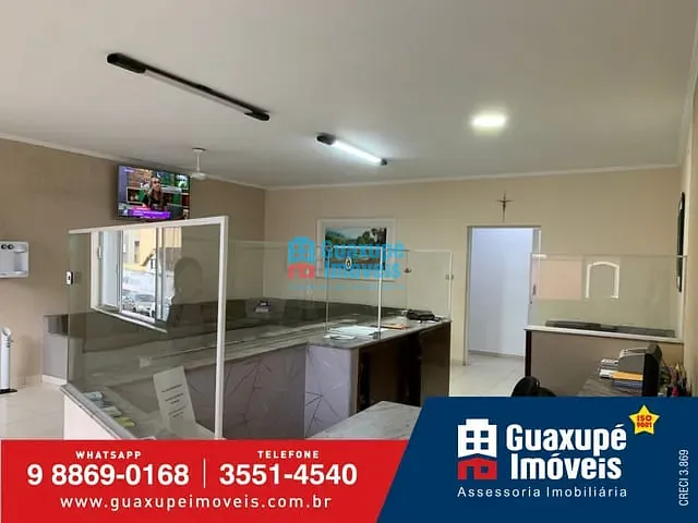 Sala com 31m², para alugar, no bairro Centro em GUAXUPÉ