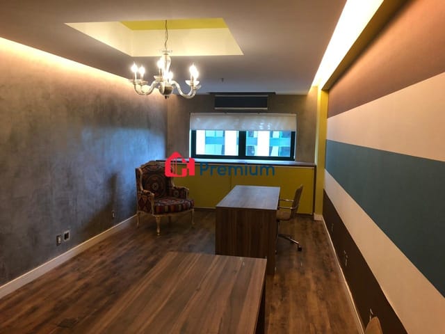 Sala à venda, no bairro Barra da Tijuca em Rio de Janeiro