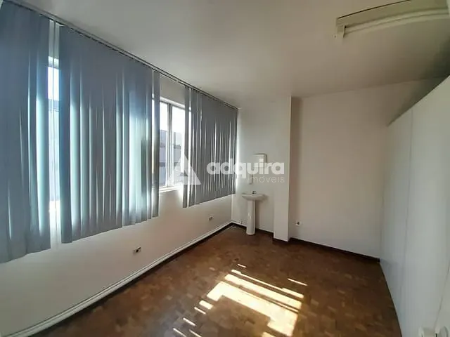 Sala à venda ou para alugar, no bairro Centro em Ponta Grossa