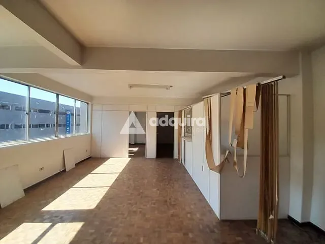 Sala à venda ou para alugar, no bairro Centro em Ponta Grossa