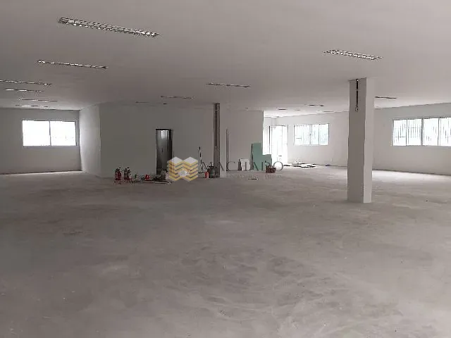 Sala com 375m², para alugar, no bairro Empresarial Mirante de Cajamar (Polvilho) em Cajamar