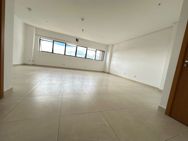 Sala à venda, no bairro Vila Brasília Complemento em Aparecida de Goiânia
