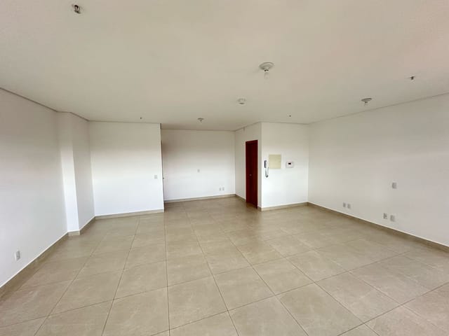 Sala à venda, no bairro Vila Brasília Complemento em Aparecida de Goiânia