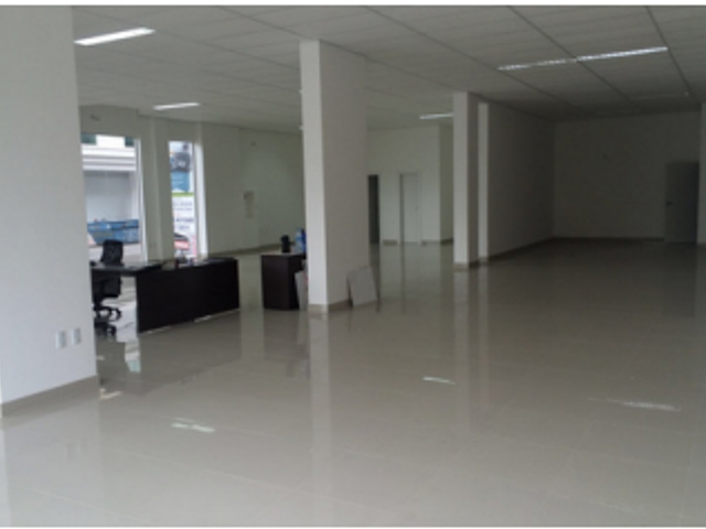Sala com 278m², à venda, no bairro Meia Praia em Itapema