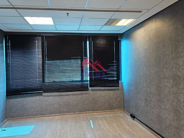 Sala à venda, no bairro Cidade Intercap em Taboão da Serra