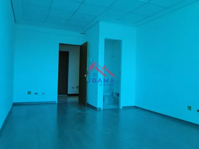 Sala à venda, no bairro Cidade Intercap em Taboão da Serra
