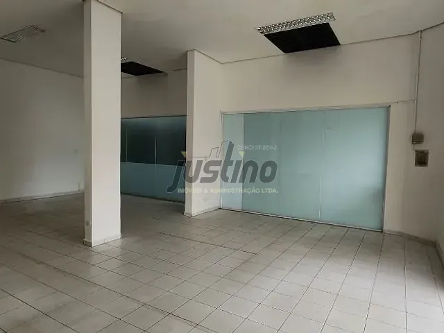 Sala com 92m², para alugar, no bairro Centro em Peruíbe