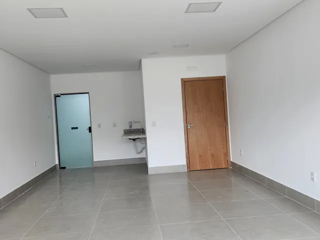 Sala para alugar, no bairro Jardim Mariliza em Goiânia