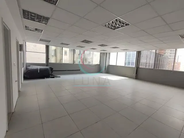 Sala para alugar, no bairro República em São Paulo