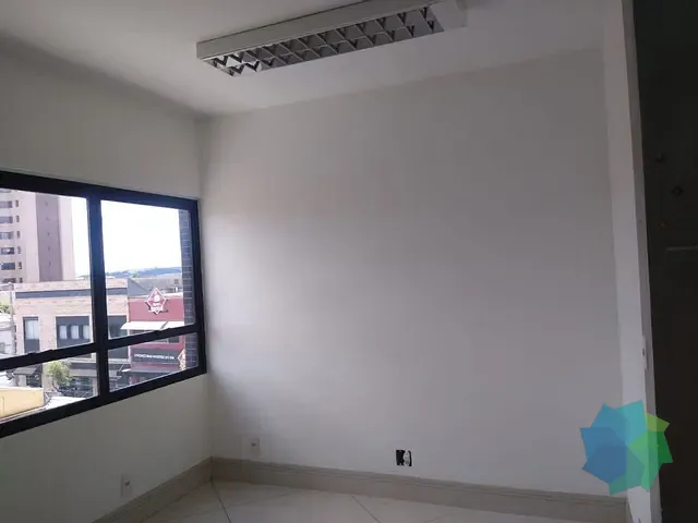 Sala com 30m², à venda ou para alugar, no bairro Centro em Salto