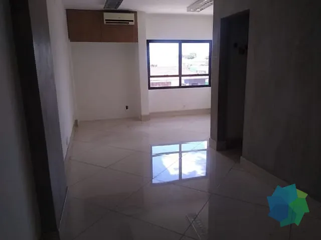 Sala com 30m², à venda ou para alugar, no bairro Centro em Salto